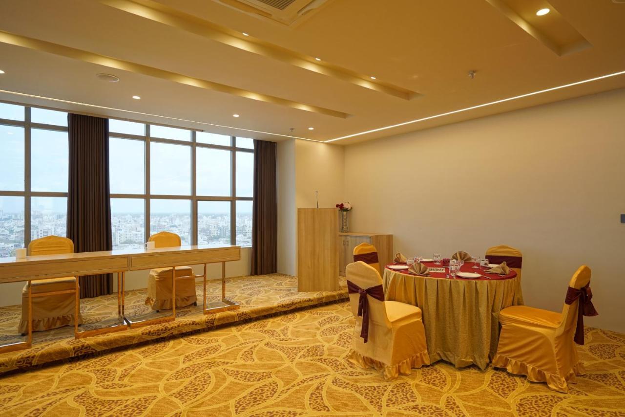 The Galleria Hotel Rajkot Exterior foto